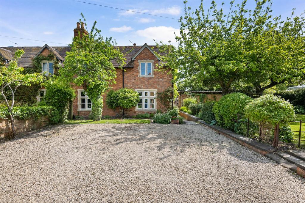 Main Street, Dumbleton, Evesham 4 bed house for sale £795,000