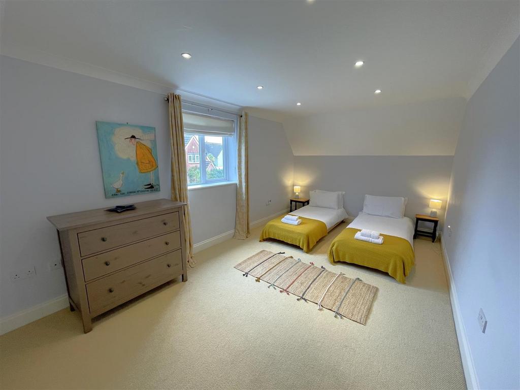 Bedroom 3.JPG