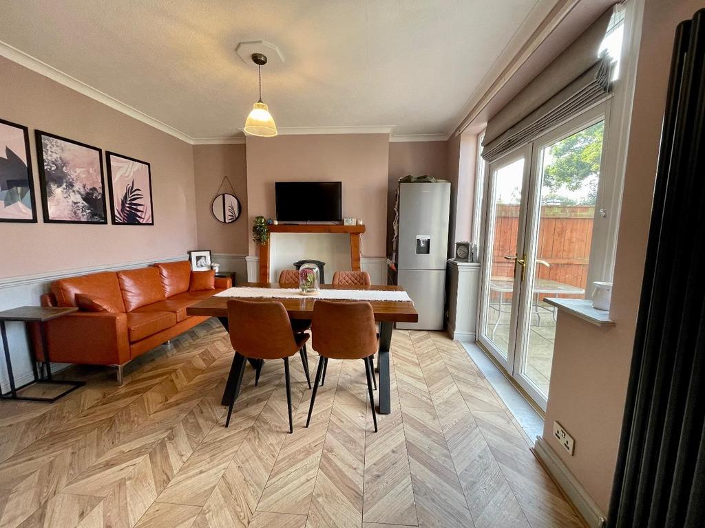 Kitchen/dining area