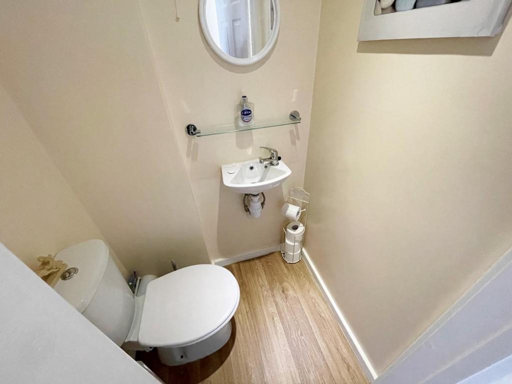 Ground floor wc