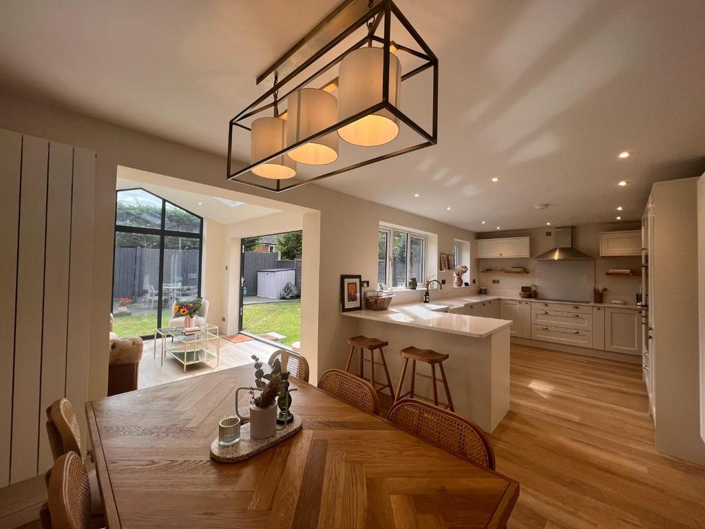 Kitchen diner family room Hollow 2.jpg