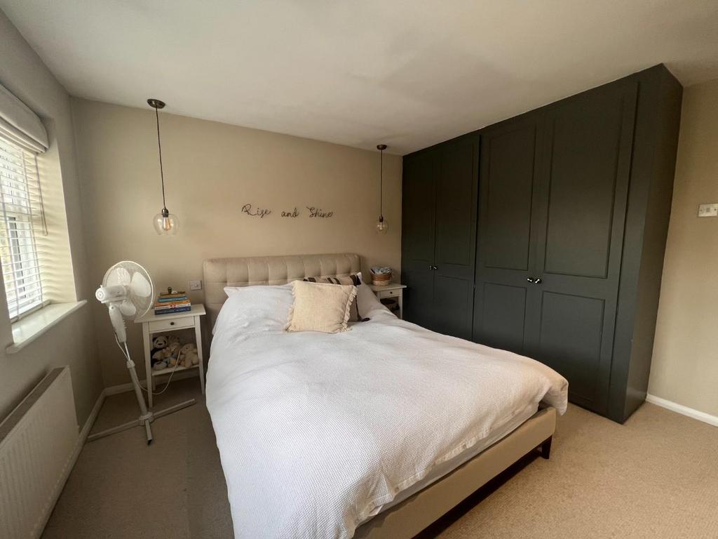 Master Bedroom 1 Hollow.jpg