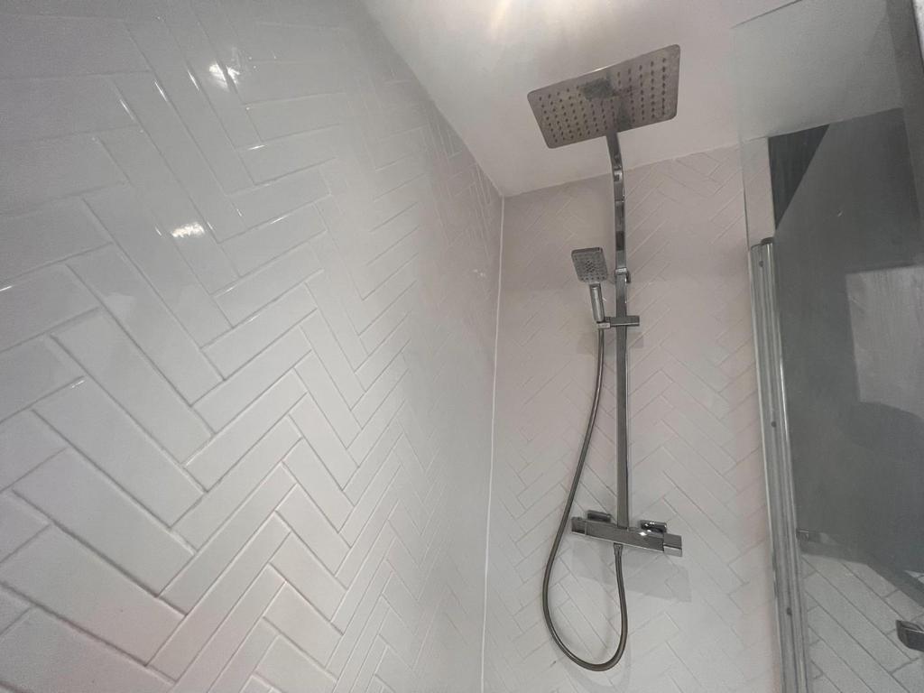 Shower Hollow.jpg