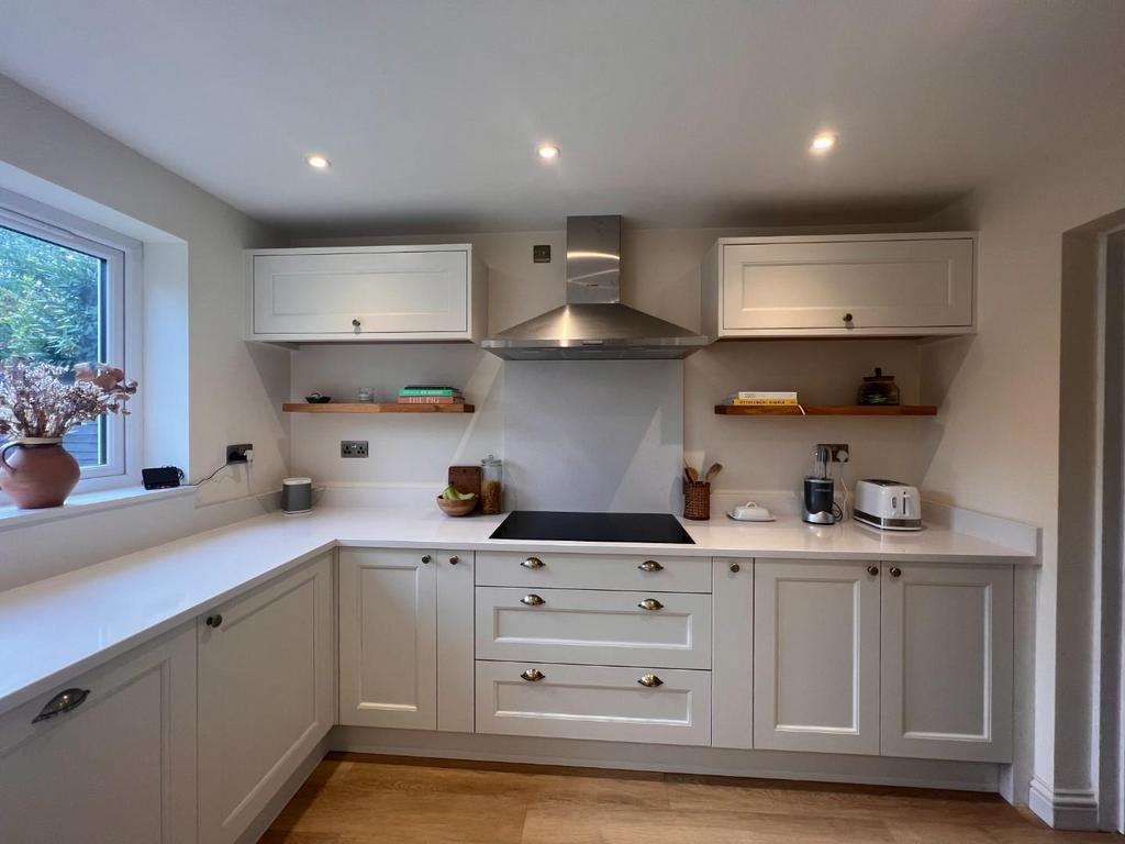 Kitchen 1 Hollow.jpg
