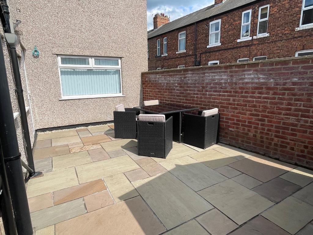 Rear courtyard