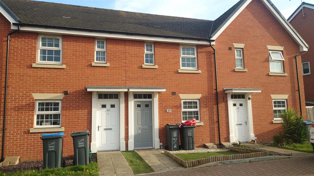 Castle Drive, Margate 2 bed terraced house £1,200 pcm (£277 pw)