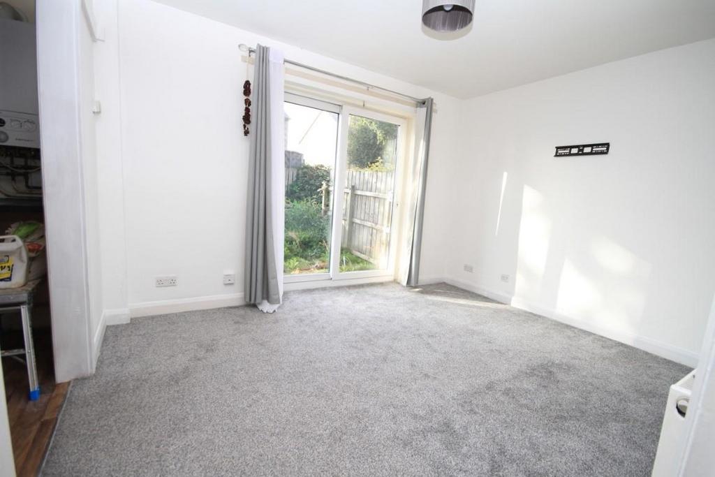 Duchywood, Heaton, Bradford 1 bed terraced bungalow £75,000