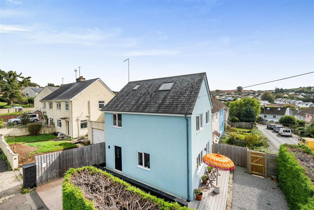 Westonfields, Totnes 3 bed detached house for sale £425,000