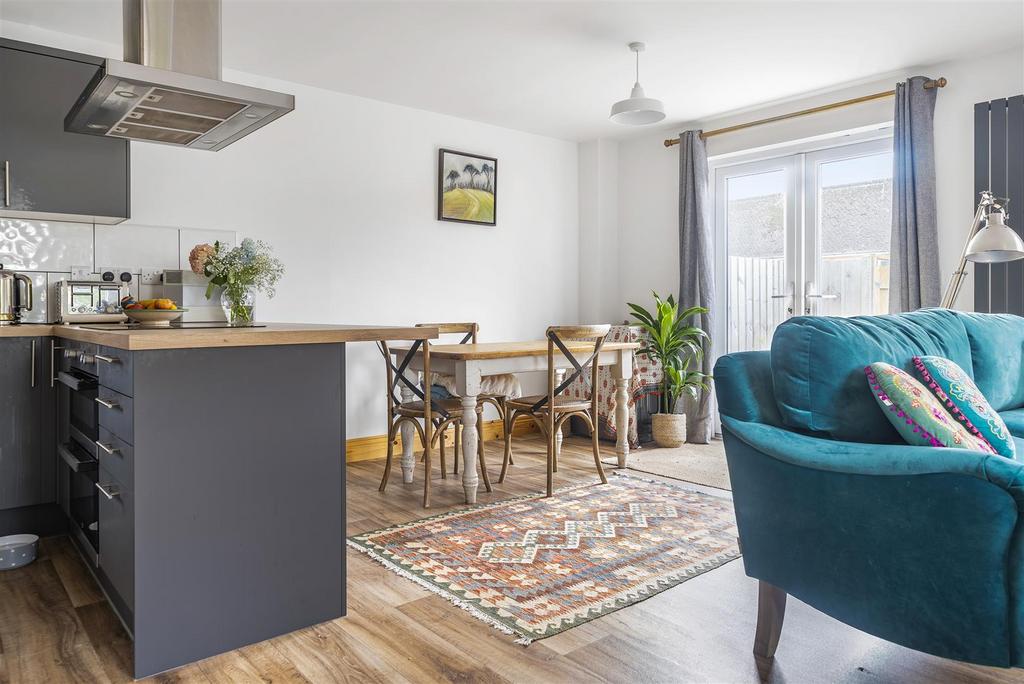 Westonfields, Totnes 3 bed detached house for sale £425,000
