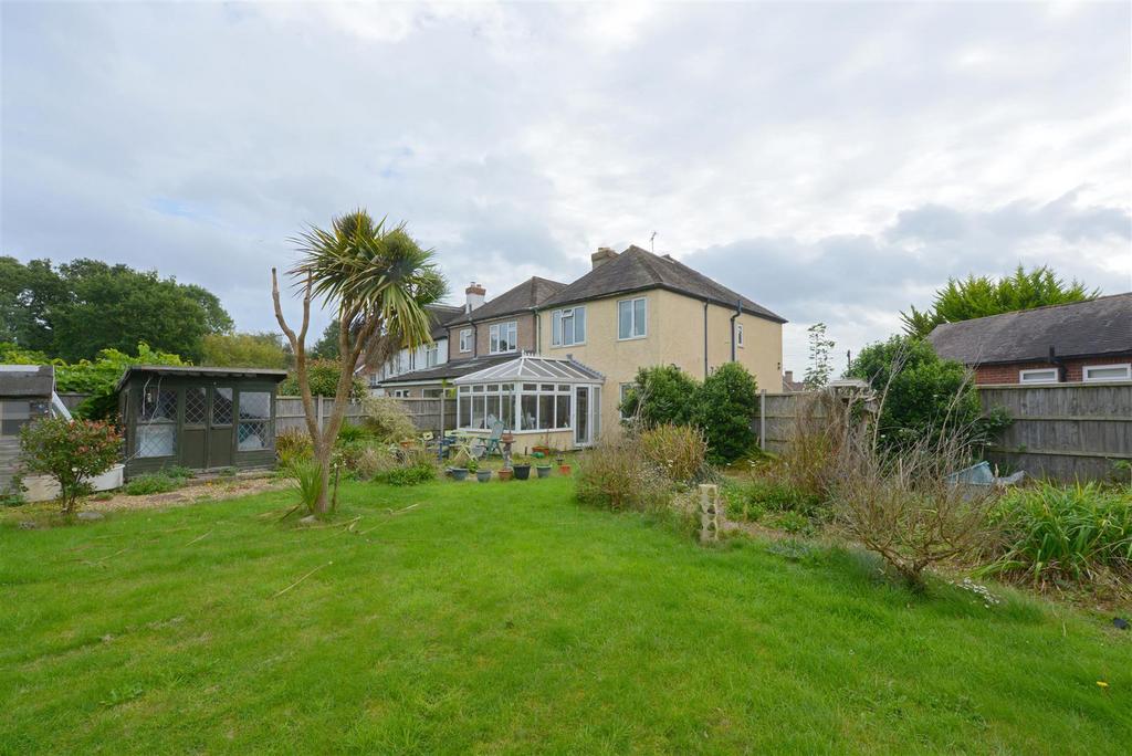 Mytton Grove, Copthorne, Shrewsbury 3 bed semidetached house for sale
