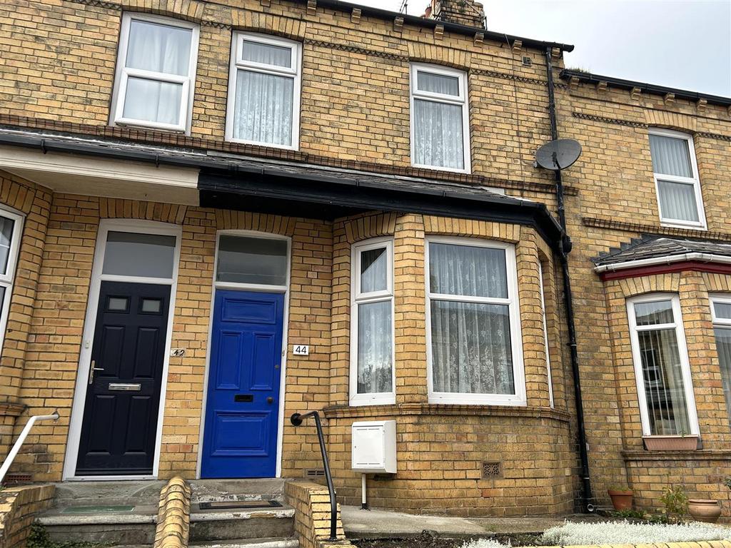 Mayville Avenue, Scarborough 3 bed terraced house for sale £160,000