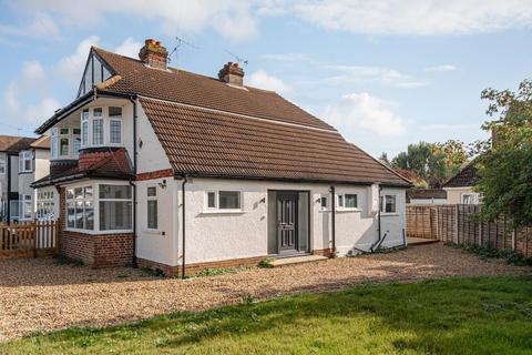 17 Kenilworth Road, Epsom, KT17 2NF