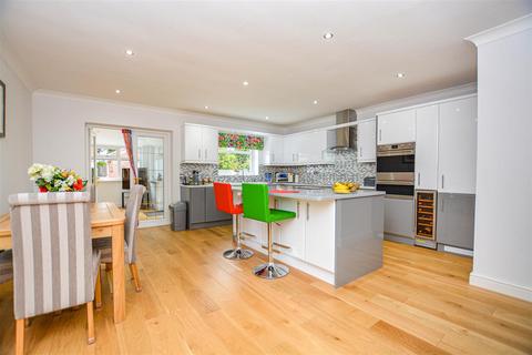 99 Brigg Road, Messingham, Scunthorpe, DN17 3QX