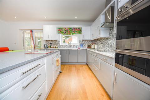 99 Brigg Road, Messingham, Scunthorpe, DN17 3QX
