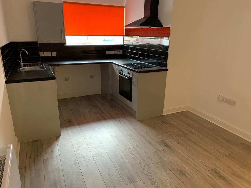 Blackburn Road, Darwen, Lancashire 1 bed flat £475 pcm (£110 pw)