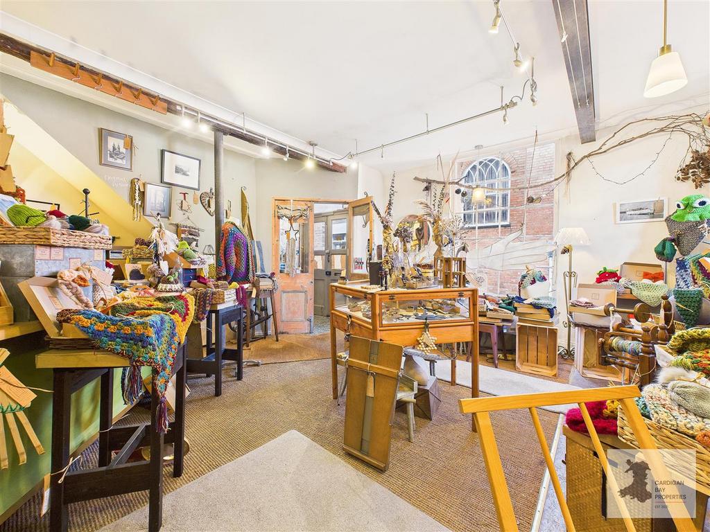 Retail/Shop Area Front