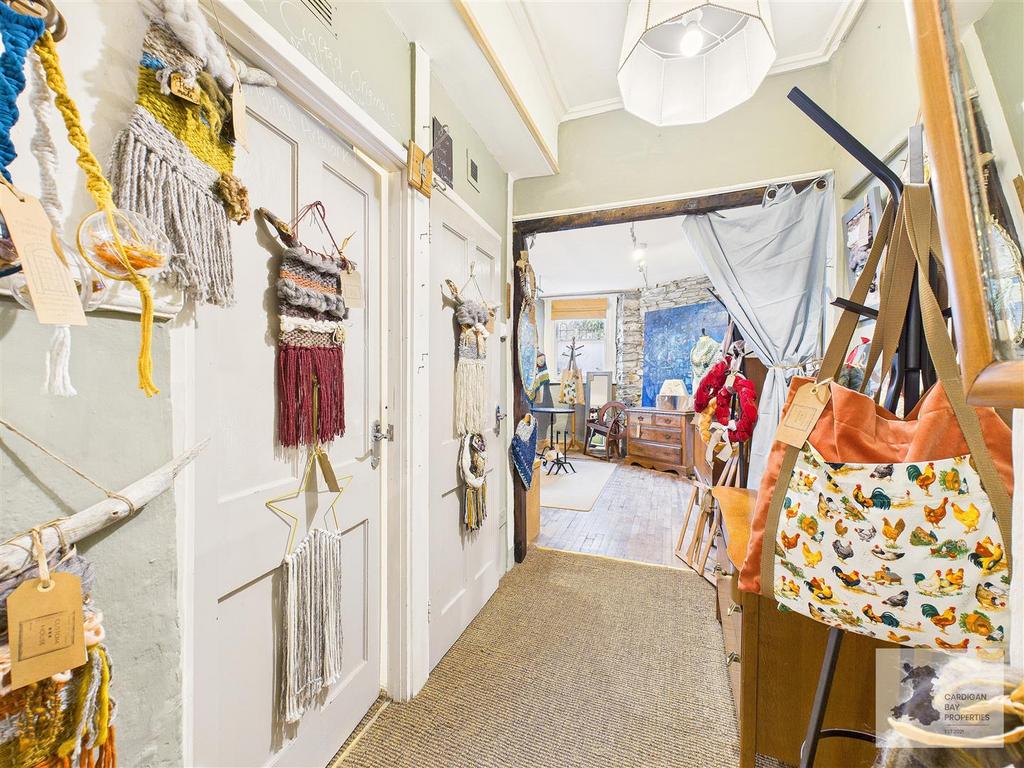 Retail/Shop Inner Area