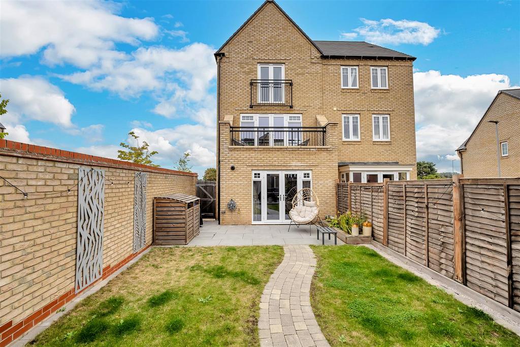 Tudor Road, Bury St. Edmunds 4 bed semidetached house for sale £400,000