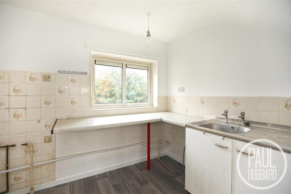Marham Road, Lowestoft, NR32 1 bed apartment for sale £75,000