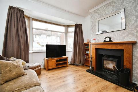 3 bedroom end of terrace house for sale - East Ella Drive, Hull