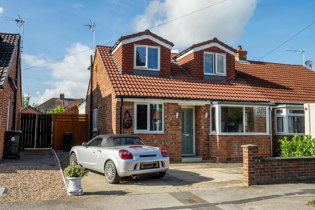 Manor Drive North, York 4 bed semidetached bungalow for sale £490,000