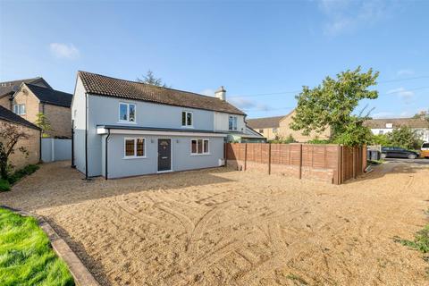 3 bedroom semi-detached house for sale - Albert Road, Arlesey, Beds SG15 6RJ