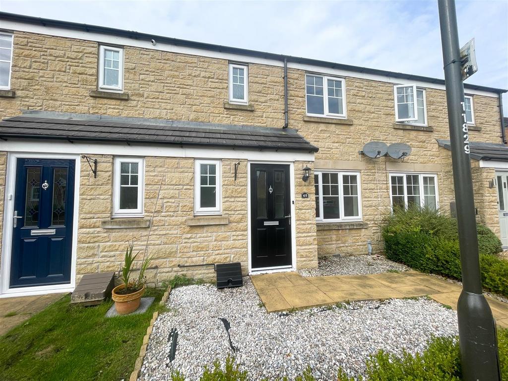 Beech View Drive, Buxton 3 bed terraced house £900 pcm (£208 pw)