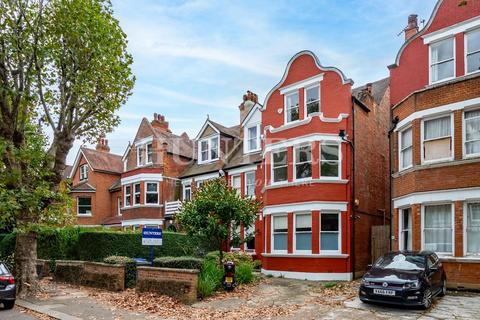 2 bedroom flat for sale, Dartmouth Road, London, NW2