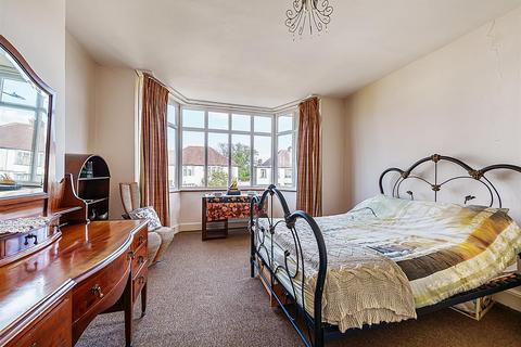 11 Mount Pleasant Road, London, NW10 3EG