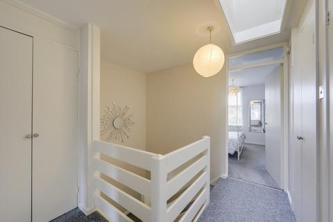 28 Wisteria Road, London, SE13 5HN