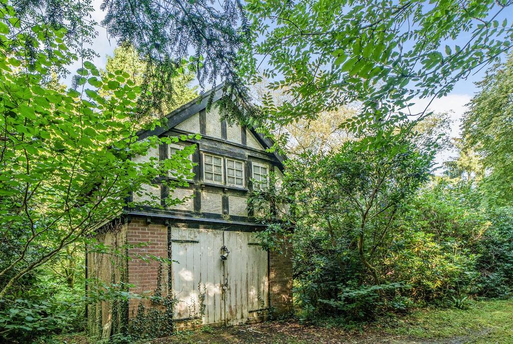 Coach House