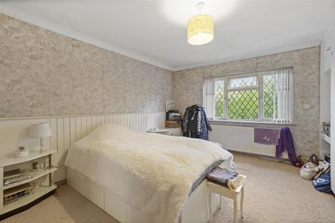 2 Mayfields Close, Wembley, HA9 9PP