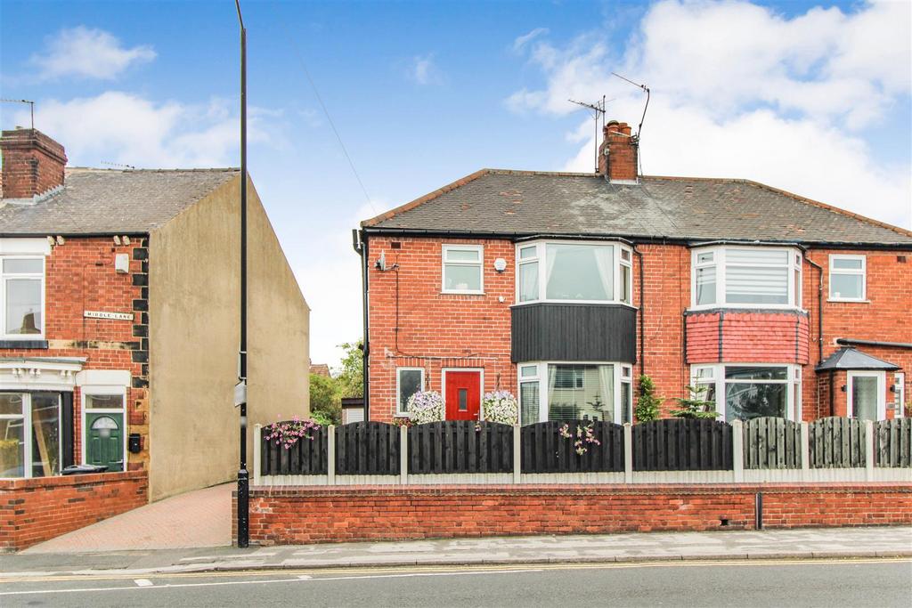 Middle Lane, Clifton, Rotherham 3 bed semidetached house for sale £
