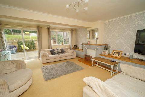 3 bedroom detached house for sale, The Stile, Heath And Reach