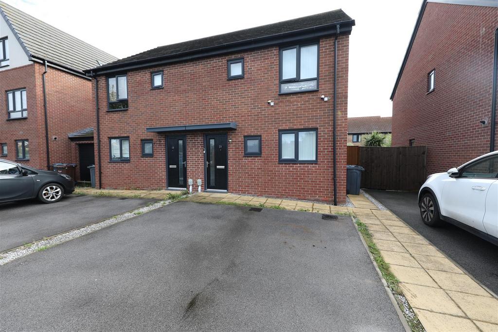 Edensand Road, Hull 3 bed semidetached house £150,000