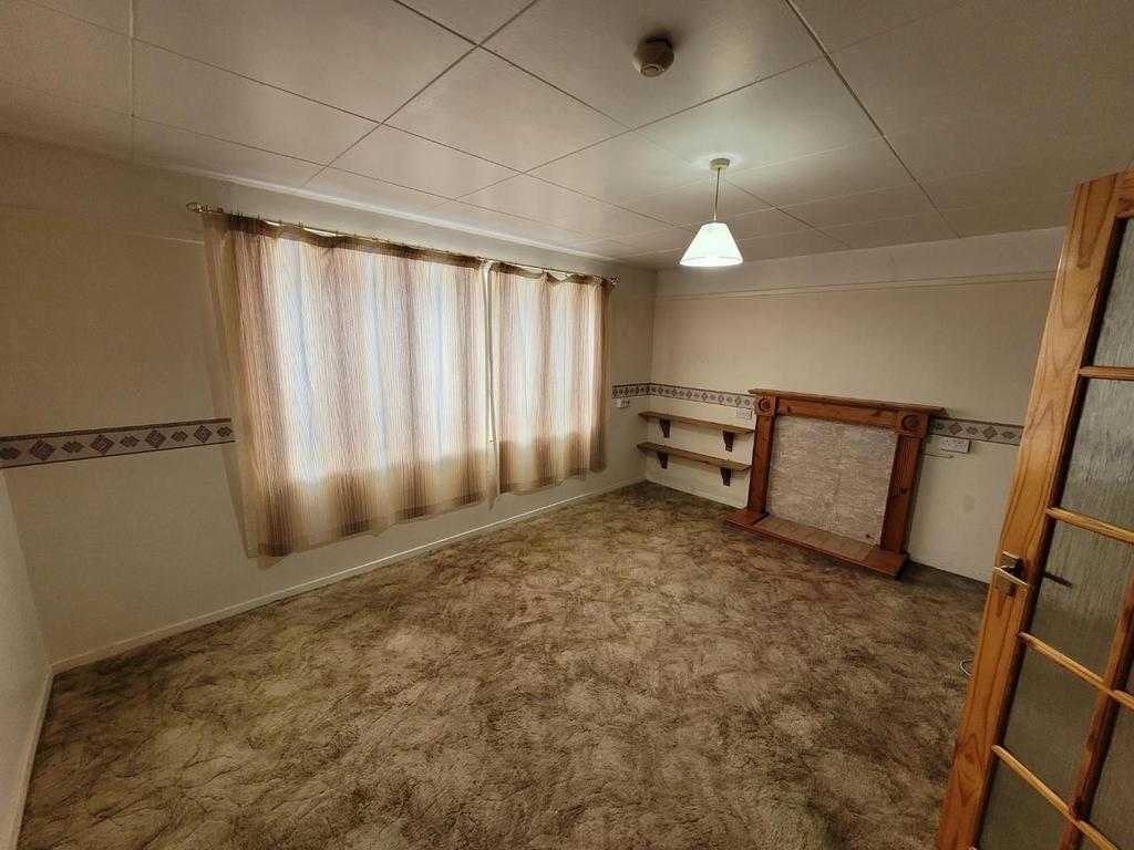 Living Room.jpg