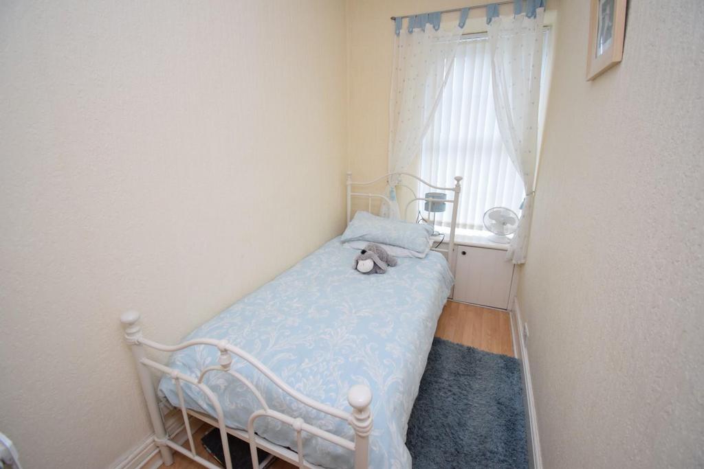 Bedroom 3.JPG