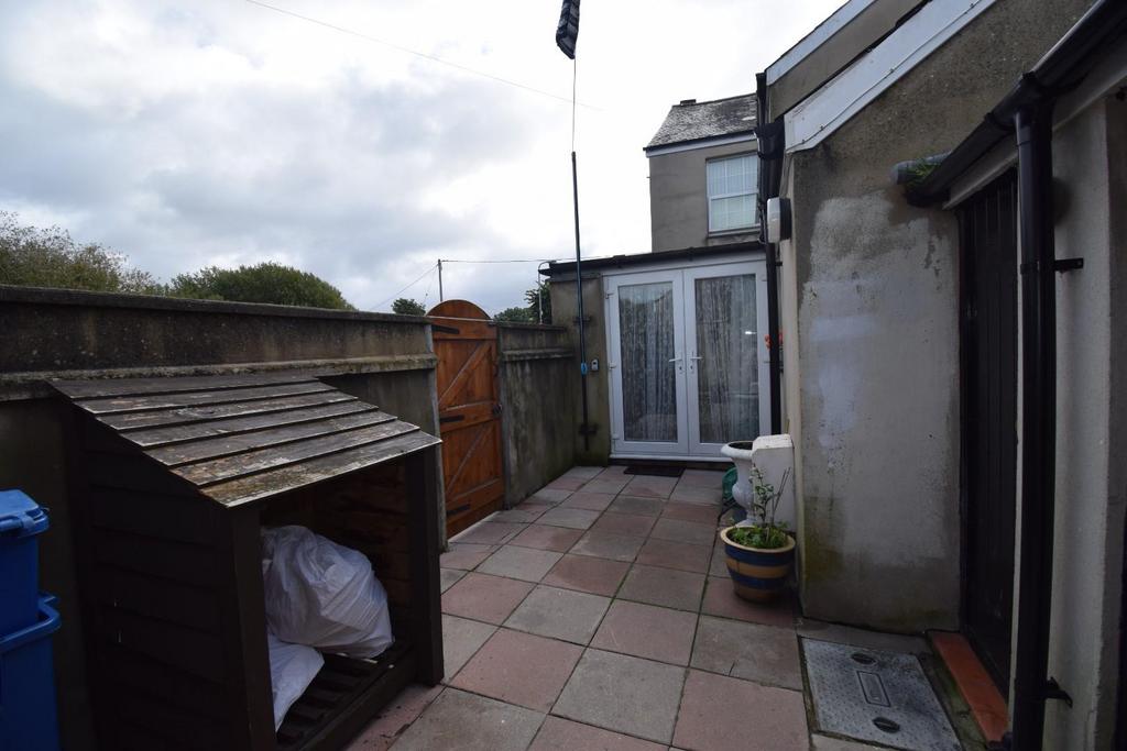 Rear Yard.JPG