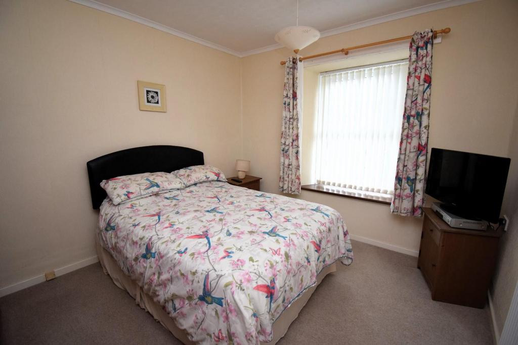 Bedroom 1.JPG