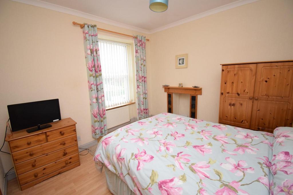 Bedroom 2.JPG