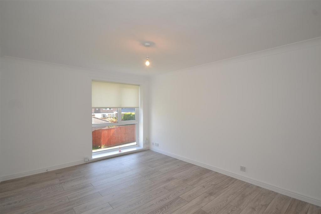 Merrion Close, Moorside, Sunderland 2 bed apartment to rent £595 pcm (£137 pw)