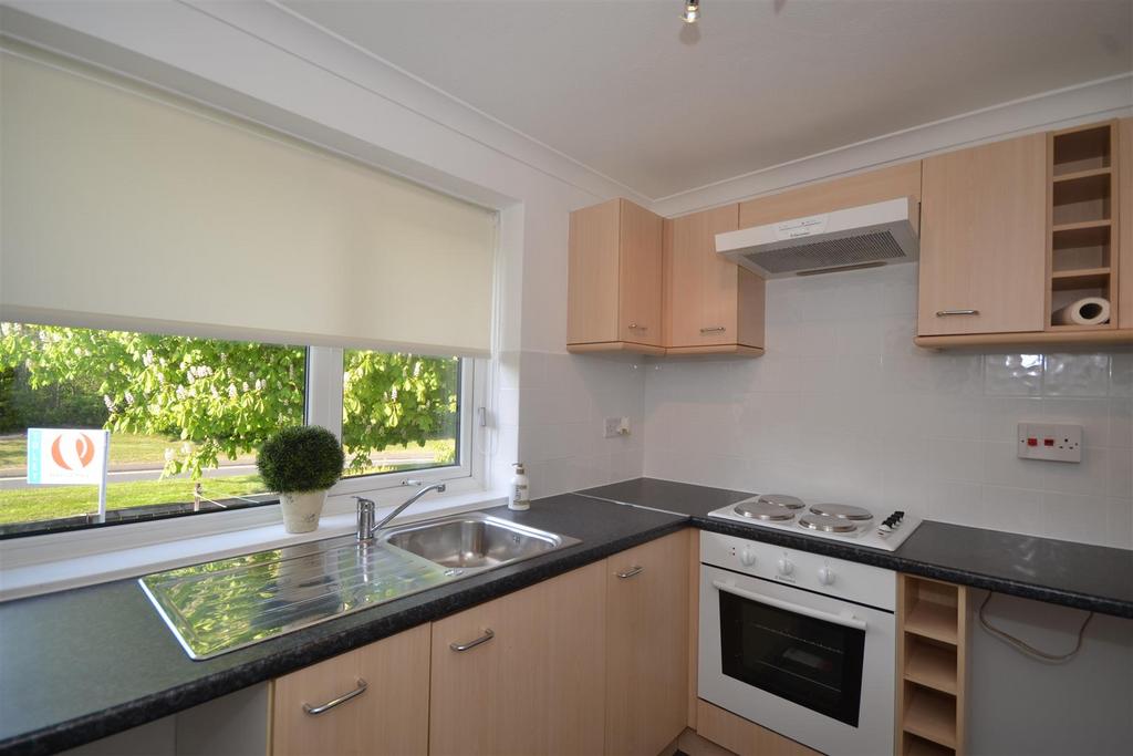 Merrion Close, Moorside, Sunderland 2 bed apartment to rent £595 pcm