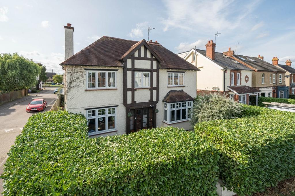 Ampthill Road, Flitwick, MK45 5 bed detached house for sale £600,000