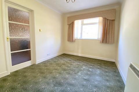 8 Bracken Close, Ashley Heath, Ringwood, BH24 2HF