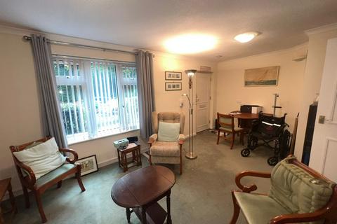 1 bedroom flat for sale, Thornton End, Holybourne, Alton, Hampshire