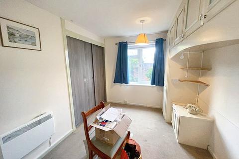 1 bedroom flat for sale, Thornton End, Holybourne, Alton, Hampshire