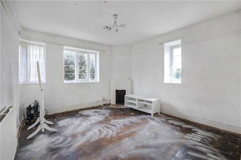 17 Warwick Gardens, Thornton Heath, CR7 7NA