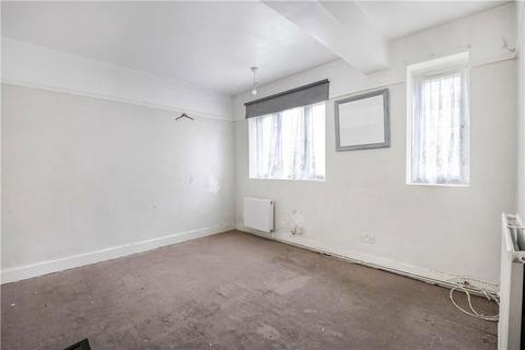 17 Warwick Gardens, Thornton Heath, CR7 7NA