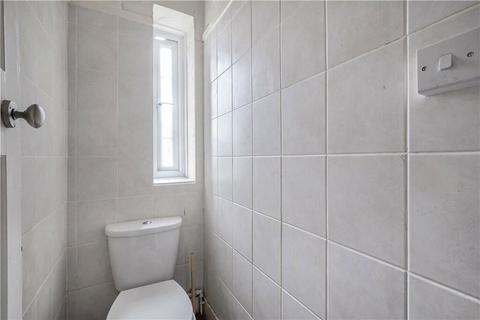 17 Warwick Gardens, Thornton Heath, CR7 7NA