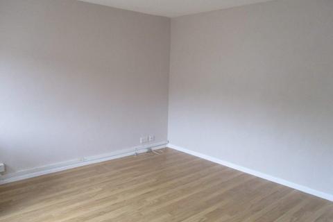 2 bedroom flat to rent, Woodfield Close, Exmouth